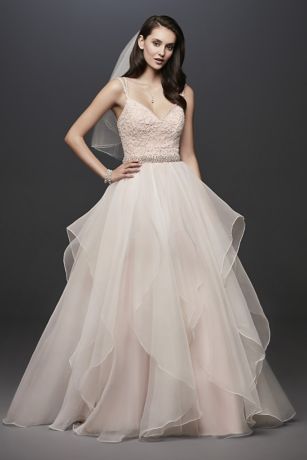 For Wedding Dresses to Wear to a Petitie